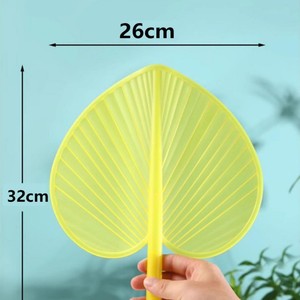 Abanico de Mano Plegable de Plástico Grande con Diseño de Hoja de Palma, 32x26cm, para Uso Doméstico en Verano - Product Image 4