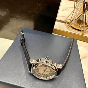 Reloj Vintage con Esfera de Números Romanos, Decoración de Diamantes Deslizantes, Movimiento de Acero Inoxidable, Correa de 30 mm con Cierre Oculto - Product Image 3