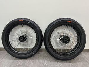 ชุดล้อ OEM ประสิทธิภาพสูง ออกแบบมาเพื่อความสบาย สำหรับ Ultra Bee Supermoto ขนาด 17 นิ้ว พร้อมชุดยาง Ultra Street ลดแรงกระแทก - Product Image 5