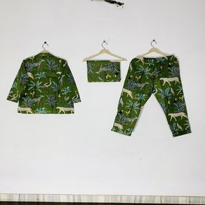 Nuevo Conjunto de Pijama Floral a Precio de Mayoreo - Ropa de Dormir de Algodón Artesanal, Ropa de Dormir Bohemia de Verano para Mujer - Product Image 4