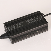 Chargeur de batterie de scooter Li-Ion rapide C600M électrique 200-264V avec écran OLED de haute qualité et protection OTP/OVP