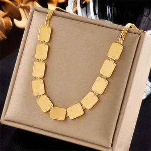 Geometric Gold Necklace Square Chain Party Jewelry Heavy Duty Metal Link Design - Product Image 1