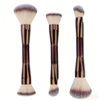 Pinceaux de maquillage multifonctionnels à double embout, fibres synthétiques de qualité supérieure, pinceaux professionnels pour fond de teint, poudre et contour, logo personnalisé