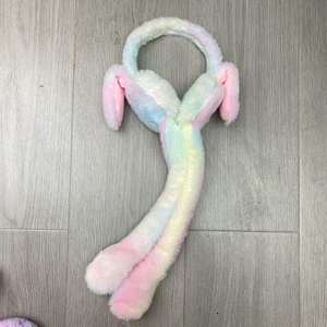 Chauffe-oreilles en peluche pour enfants avec oreilles de fraise mobiles et son, tendance <span class=keywords><strong>TikTok</strong></span>, design ours en fourrure - Product Image 4