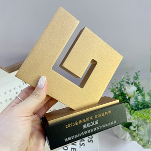 Trophée personnalisé fabrique une <span class=keywords><strong>coupe</strong></span> <span class=keywords><strong>de</strong></span> trophée <span class=keywords><strong>de</strong></span> récompense avec plaque vide <span class=keywords><strong>de</strong></span> cadeau d'affaires <span class=keywords><strong>de</strong></span> base en bois - Product Image 4