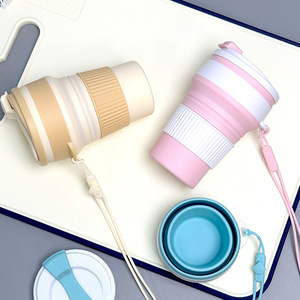 Tasse de voyage pour bébé en silicone écologique pliable longue tasse en silicone pour bébé - Product Image 1