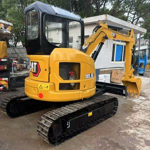 Mini-excavatrice compacte sur chenilles CAT 303.5E2 d'occasion, modèle 2023, pour travaux de construction et agricoles - Product Image 5