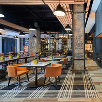Meubles de restaurant d'hôtel de luxe, ensemble table et chaises de salle à manger modernes, personnalisé pour les zones de restauration en plein air et en intérieur des complexes hôteliers et bistrots