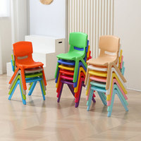 Chaise d'école empilable en plastique pour enfants, idéale pour la maternelle, la garderie et la crèche - Vente en gros