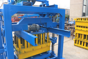 QT4-40 bán tự động rung khối máy làm rỗng lồng vào nhau và rắn gạch máy điện tử - Product Image 4