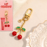 Porte-clés tendance en acier inoxydable plaqué or 18 carats avec perles d'imitation et breloques lèvres brillantes, accessoires de sac pour enfants, vente en gros personnalisée