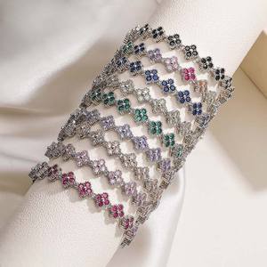 צמיד נחושת אלגנטי מצופה זהב לנשים זירקון שרשרת פרח תלתן ארבעה עלים סט תכשיטים - Product Image 2