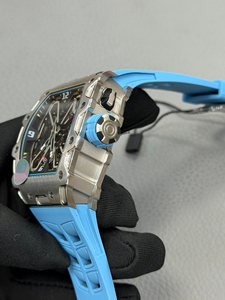 Reloj Mecánico de Lujo con Esqueleto de Carburo de Tungsteno Miyota, Cristal de Zafiro, Correa de Goma Azul y Esfera Cuadrada para Hombre - Product Image 4