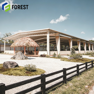 Pabellón de equitación prefabricado de acero de gran envergadura, resistente, de uso industrial, con construcción robusta y duradera - Product Image 1