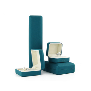 Caja de Joyería Elegante Personalizada, Empaque de Lujo con Luz LED - Product Image 5