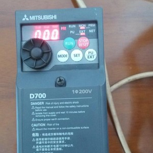 Variador de Frecuencia Mitsubishi Inverter FR-D720S 0.4KW 220VAC Monofásico con Control Vectorial - Product Image 1