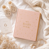 LABON Coffret Cadeau Personnalisé Mon Livre de Bébé, en Lin Rose avec Feuille d'Or, Carnet de Souvenirs et de Moments Clés, Cadeau de Luxe pour Nouveau-né