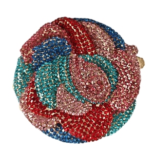 Bolso de Noche Elegante para Mujer con Pedrería Floral, Brillante, con Cristales en 3D, Tipo Clutch, con Cadena, para Citas y Cócteles - Product Image 5