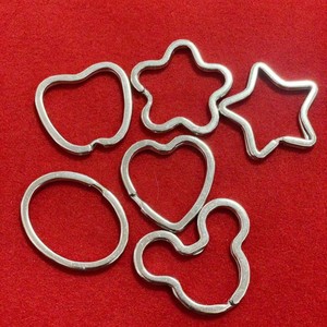 Llaveros Metálicos de Acero Inoxidable con Forma de Corazón, Estrella, Manzana y Mickey, Etiquetas para Llaves de Uso General, Estilo de Dibujos Animados en Aleación de Zinc - Product Image 1