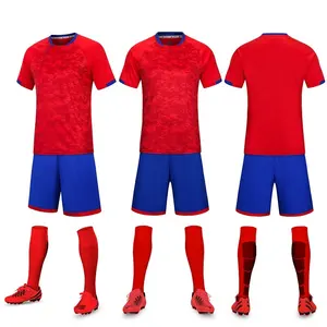 कस्टम नई डिजाइन फुटबॉल प्रशिक्षण वर्दी बनाने की क्रिया सस्ते त्वरित सूखी कपड़े नीले लाल फुटबॉल जर्सी