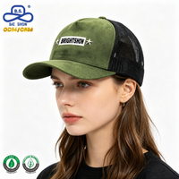 Gorra Trucker de Gamuza Verde Oliva al por Mayor con Bordado 3D, Logotipo Personalizado y Malla Negra en la Parte Trasera para Uso Casual al Aire Libre