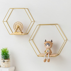 Venta al por mayor de alta calidad hexágono geométrico de <span class=keywords><strong>Metal</strong></span> <span class=keywords><strong>y</strong></span> estantes de <span class=keywords><strong>madera</strong></span> montados en la pared para la pared - Product Image 2