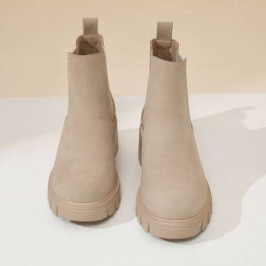 Botines Cortos de Mujer para Principios de Otoño 2024, Retro, a Media Pantorrilla, Tacón Bajo, Punta Cuadrada, Cuero Genuino, Hechos a Mano, Sencillos y Cómodos - Product Image 4