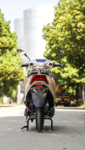 Moto Scooter Urbaine à Deux Roues Haute Vitesse 60V avec Pédales HB-FEIHU – Motos à Vendre Près de Chez Moi - Product Image 5