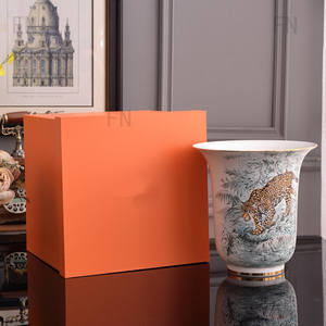 Vases en or au prix d'usine, design cheval, vase d'ornement, céramique peinte à la main + glaçure, moderne contemporain, vente directe d'usine, Chine - Product Image 3