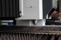 Máquina de Corte Láser para Piezas de Carrocería 6015 6000W CNC FSTEC 4000E para Proveedores Automotrices de Tailandia, Doble Accionamiento, OEM JINDAJIN