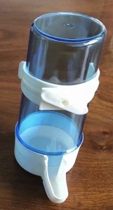 ZY22 Mangeoire à oiseaux sauvages en acrylique transparent, à suspendre à l'extérieur de la fenêtre, pour oiseaux, balcon, jardin, ventouse - Product Image 4