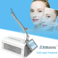 Mini machine laser co2 fractionnaire portable 10600nm machine laser de beauté d'élimination des cicatrices
