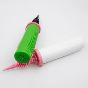 Pompe à main en peluche de haute qualité, blanche/verte, 31 cm, pour gonfler les ballons, pour les décorations de mariage et de la Saint-Valentin - Product Image 3