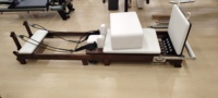 Machine de Pilates Reformer en Noyer de Qualité Commerciale, Pliable pour un Gain de Place, Idéale pour Studio de Yoga, Lit Professionnel en Bois Certifié CE