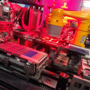 מכונת שרוכים ומיתרים 2024 להלחמת תא סולארי S2020E מכונת מיתרים אוטומטית למכונה לייצור פאנלים סולאריים - Product Image 4