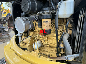 Mini-excavatrice sur chenilles hydraulique Caterpillar CAT304CCR d'occasion en bon état, 4 tonnes, moteur d'origine japonais, modèle 2024, haute performance - Product Image 6