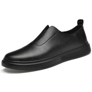 Men's Skateboarding Shoes Loafers Sneakers Leather Low-top Slip on <b>Flats</b> Loafer Light Weight Retro Handmade Breathable - Product Image 1