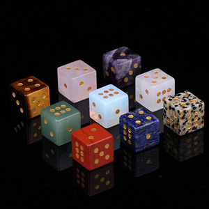 <span class=keywords><strong>Nuovi</strong></span> Dadi in Cristallo Naturale da 15mm con Incisione Laser e Punti Dorati, Dadi in Pietra Preziosa per Divinazione, Giochi da Tavolo e Regalo - Product Image 1