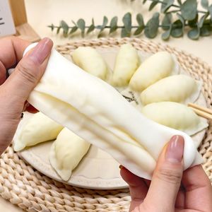Jouet anti-stress personnalisé en forme <span class=keywords><strong>de</strong></span> dumpling Kawaii pour adultes, jouet <span class=keywords><strong>de</strong></span> poche pour soulager l'anxiété, pendentif <span class=keywords><strong>de</strong></span> sac portable pour étudiants, porte-clés en forme <span class=keywords><strong>de</strong></span> dumpling - Product Image 5