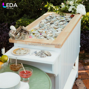 Carrito de Dulces Blanco de Acrílico para Eventos y Fiestas LEDA, Barra de Ostras Portátil para Bodas al Aire Libre - Product Image 3