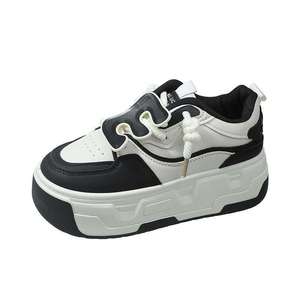 Zapatillas deportivas de moda para mujer, con plataforma pequeña y suela gruesa, estilo casual, color blanco, novedad de otoño e invierno Fashion26 - Product Image 5
