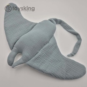 Peluche di <span class=keywords><strong>Manta</strong></span> in Doppia Garza di Cotone - <span class=keywords><strong>Animale</strong></span> di Peluche Super Morbido e Abbracciabile, Decorazione per Cameretta, Giocattolo Sicuro per Neonati - Product Image 3