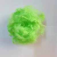 Fibre de polyester recyclée de haute qualité fabriquée en Chine, 1.4D à 20D, teinte en masse, pour le filage