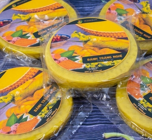 Papier de riz OEM-Rouleau d'emballage-Prix bon marché Fournisseurs de papier de riz comestible-Confettis écologiques du Vietnam - Product Image 1