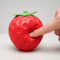 Jouet Squishy Fraise à Remontée Lente, Balle Anti-Stress Réaliste en Forme de Fruit, Jouet Sensoriel Souple en TPR pour Soulagement du Stress, Cadeau Personnalisable en Gros