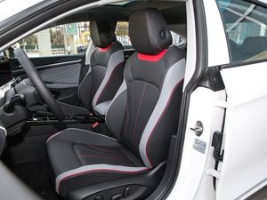 VK <span class=keywords><strong>Lando</strong></span> 1.4T Sedán de Alta Velocidad 200km/h, <span class=keywords><strong>Auto</strong></span> de Gasolina con Caja de Cambios Automática, Precio Económico - Product Image 2