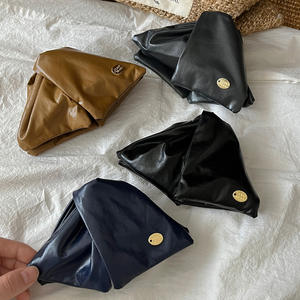 WAI XUAN Élégant Accessoire Cheveux Quotidien pour Femme en Cuir PU Fait Main Couleur Unie 16cm Pinces à Cheveux Usage Quotidien Vente en Gros pour Femmes - Product Image 3