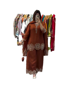 Salwar Kameez Tradicional de Algodón para Mujer, Color Marrón, Bordado, Largo hasta el Suelo, Corte Holgado, Ropa Casual India y Pakistaní - Product Image 1