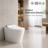 WC intelligent automatique de luxe carré en céramique monobloc avec télécommande, siège chauffant, chasse d'eau haute technologie, sans bride, siphon en S