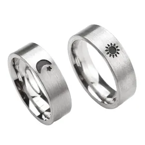 태양과 달 간단한 커플 반지 그와 그녀의 약속 반지 스테인레스 스틸 선물 연인 반지 크기 7-12 설정